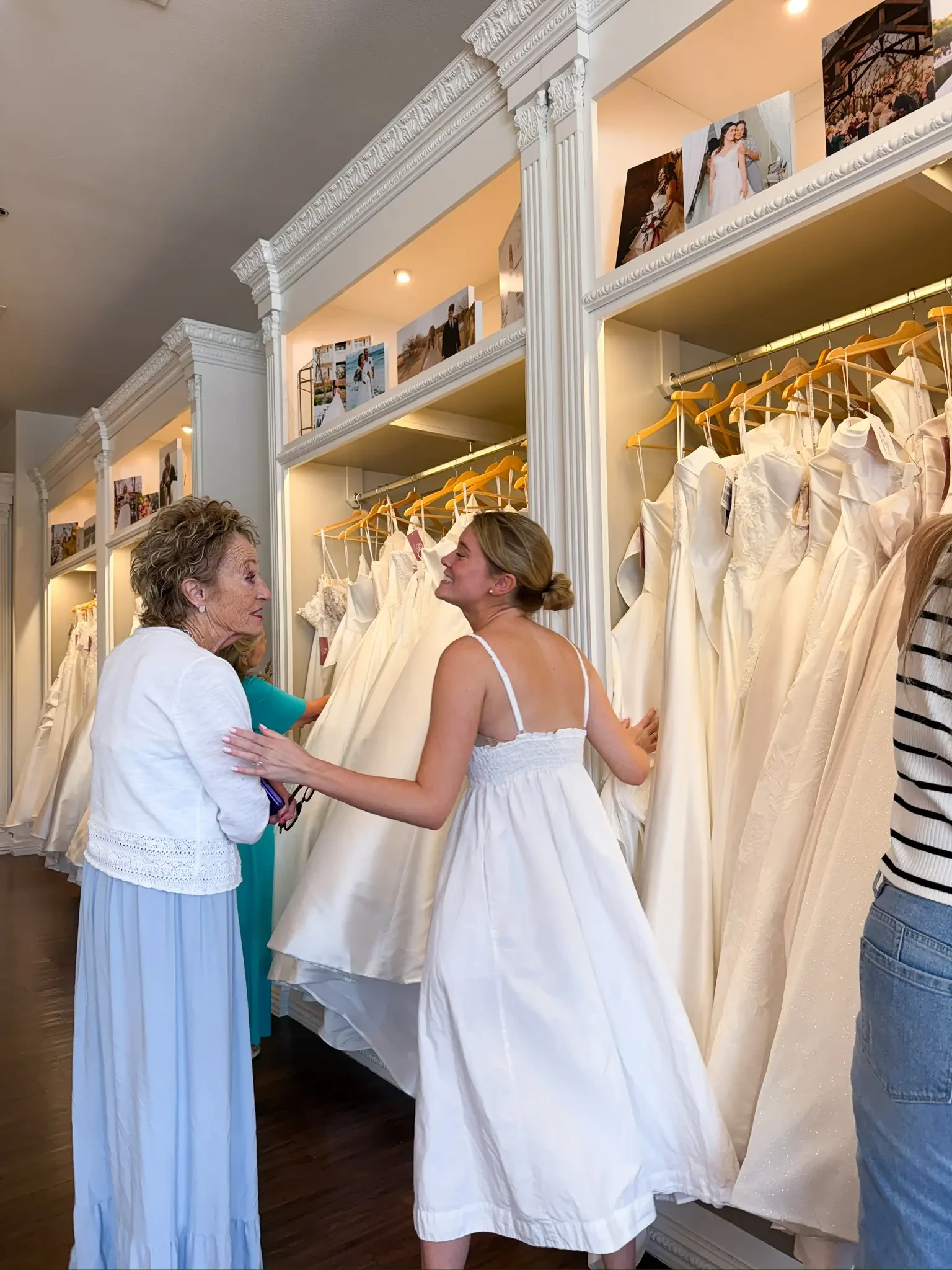 Best Time to Buy a Wedding Dress in Texas: Why May Is Ideal for Brides. Mobile Image