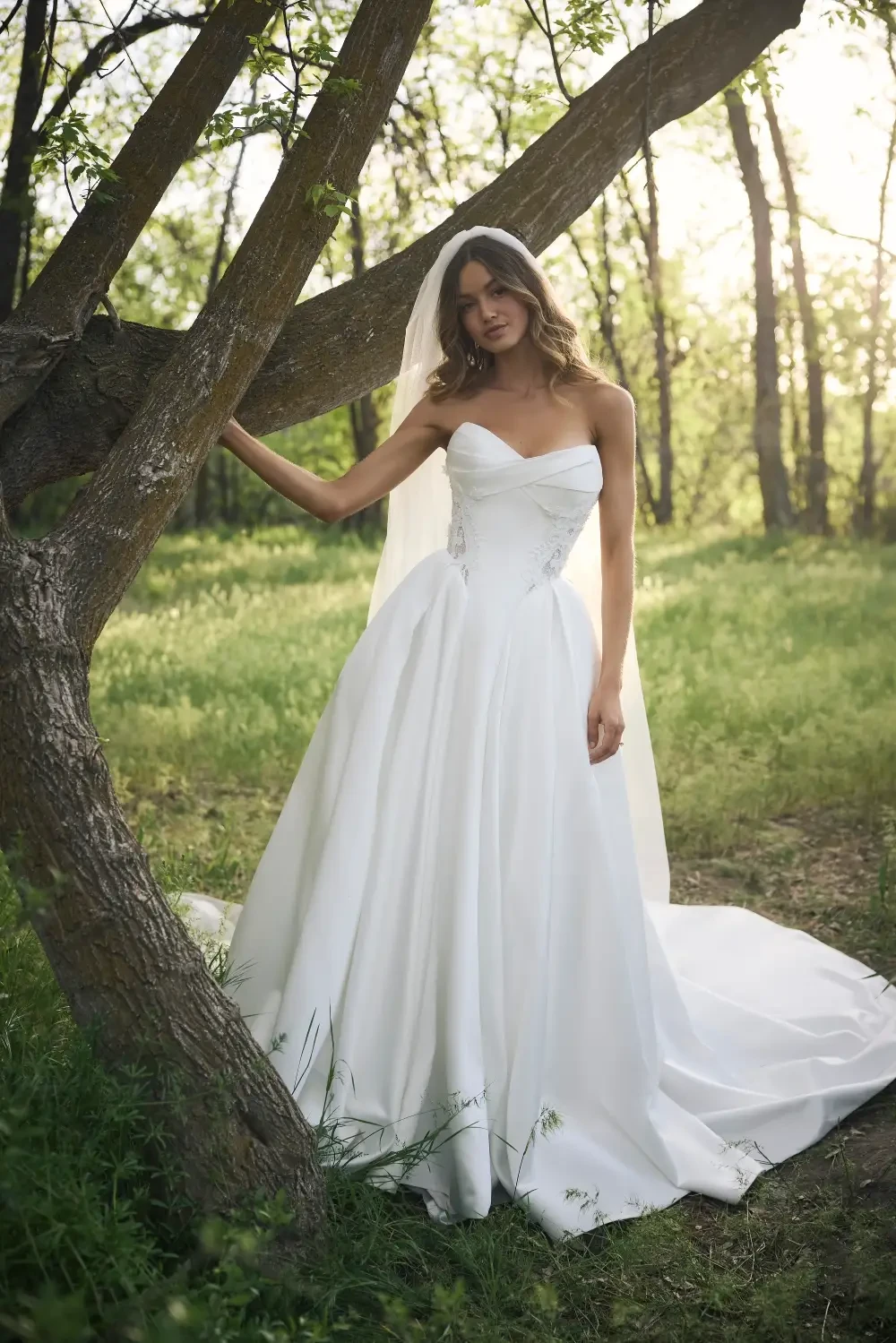 Model wearing a new collection dress 6